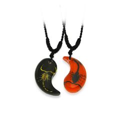 A- Real Red / Black Yin-Yang FriendShip Scorpion Necklace Real Nature Gift Jewelry With Box